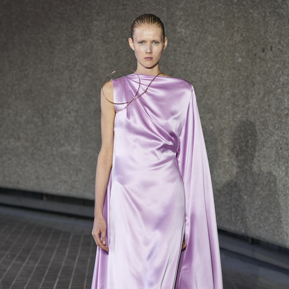  فستان بنفسجي خيار يصلح لكل مناسباتك في صيف 2024!