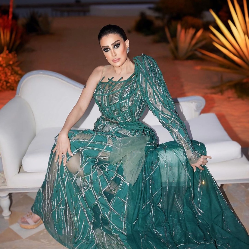 إطلالة غادة عبد الرازق في زفاف ابن شقيقتها