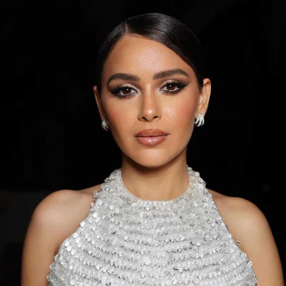 جميلة عوض بالمكياج الفضي السموكي