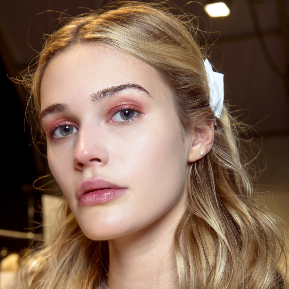 علاج البوتوكس رائجاً جداً بين جيل الشباب هذه الأيام