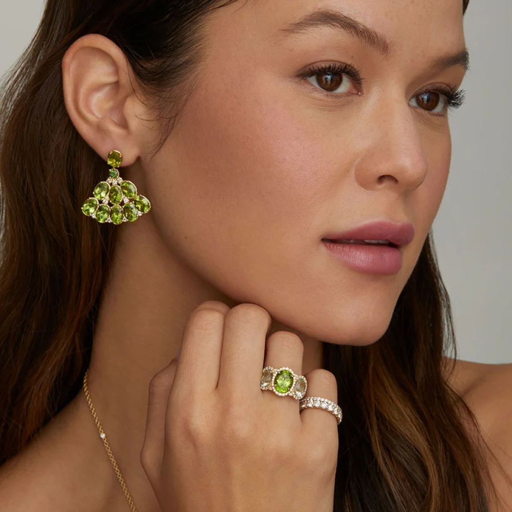 مجوهرات  الأحجار الكريمة