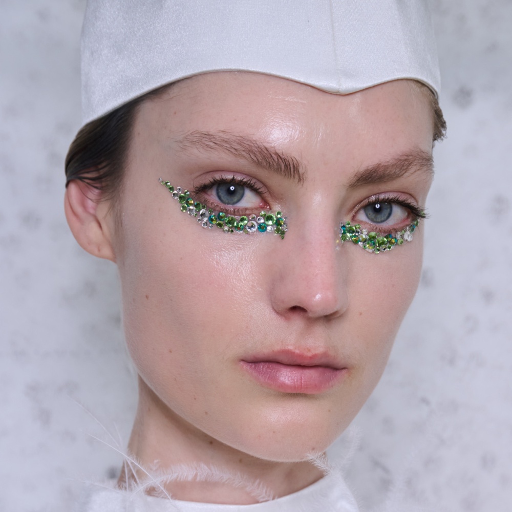 جرأة حبيبات الباييت على الجفون السفلى من دار Homolog