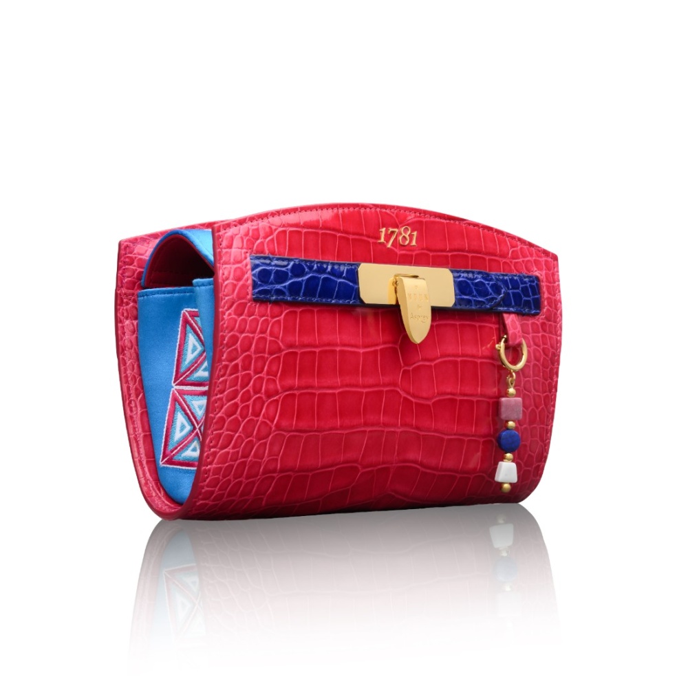 حقائب يدّ محدودة الإصدار من تصميم الأميرة نورة الفيصل في Sotheby’s لندن