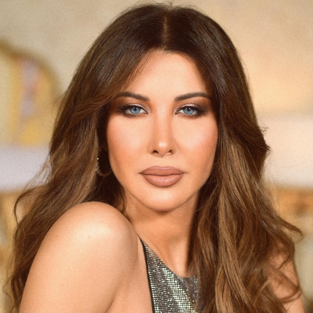 خصل شعر عسلي تجسد جمالك الطبيعي وأناقتك وتجعلك محط الأنظار