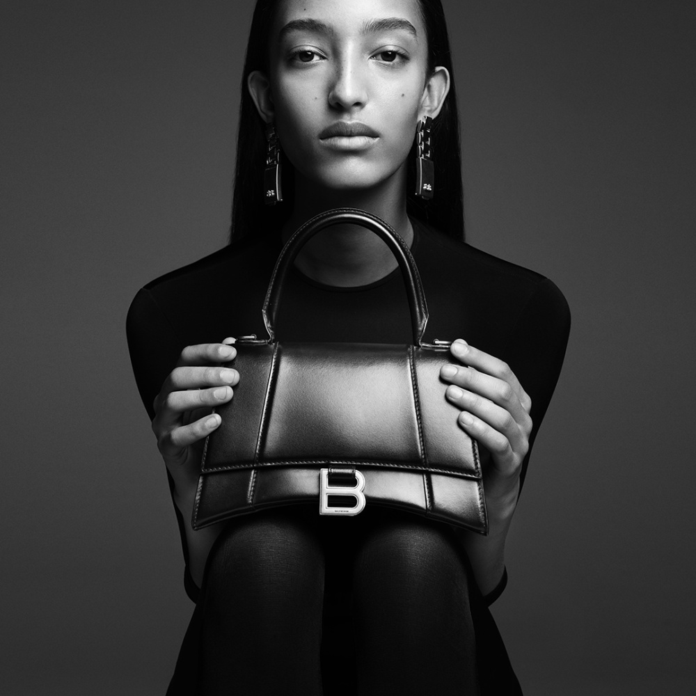 حملة جديدة من Balenciaga