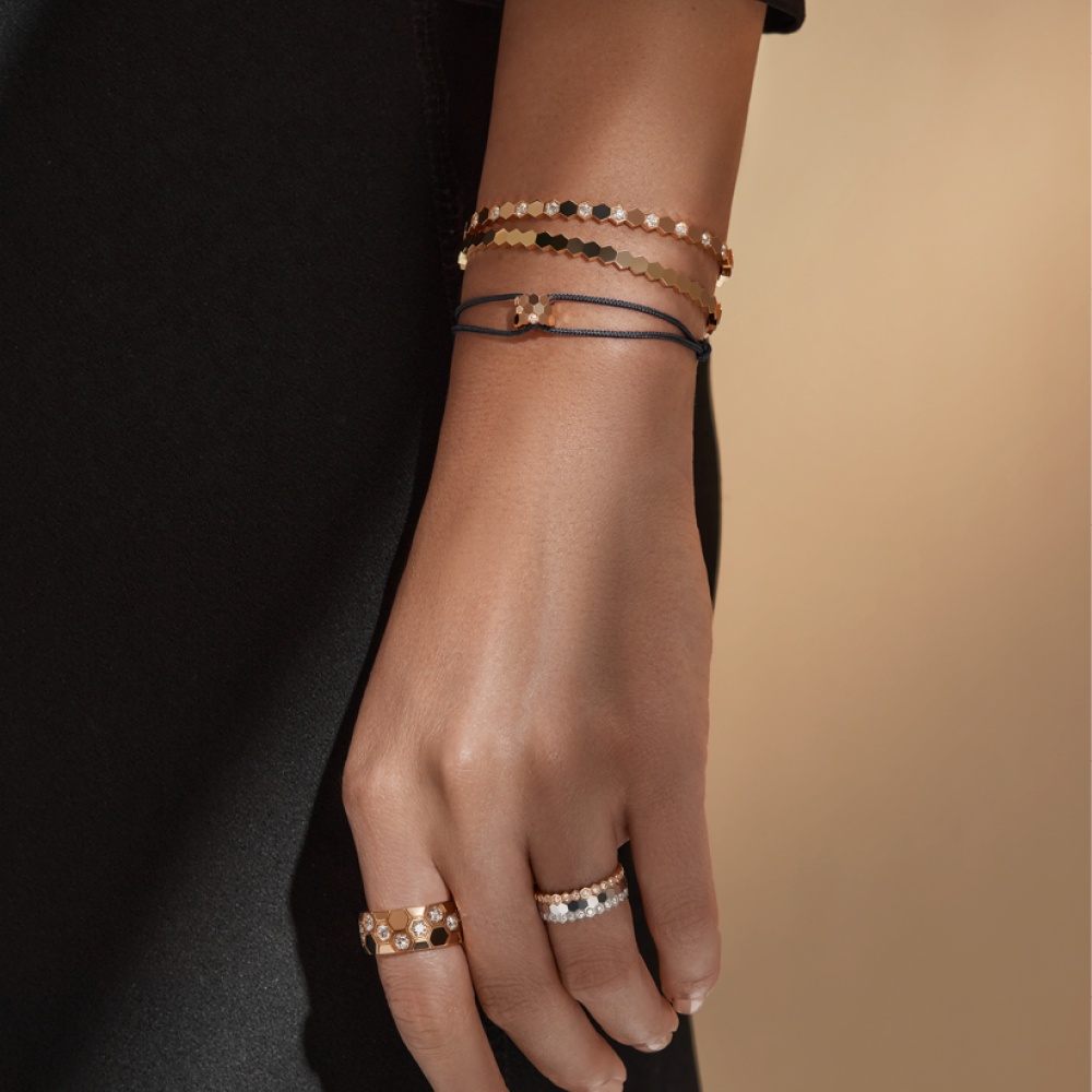 جلسة تصويرية خاصة بـ"هي" ودار CHAUMET بعنوان NATURE’S BRILLIANCE