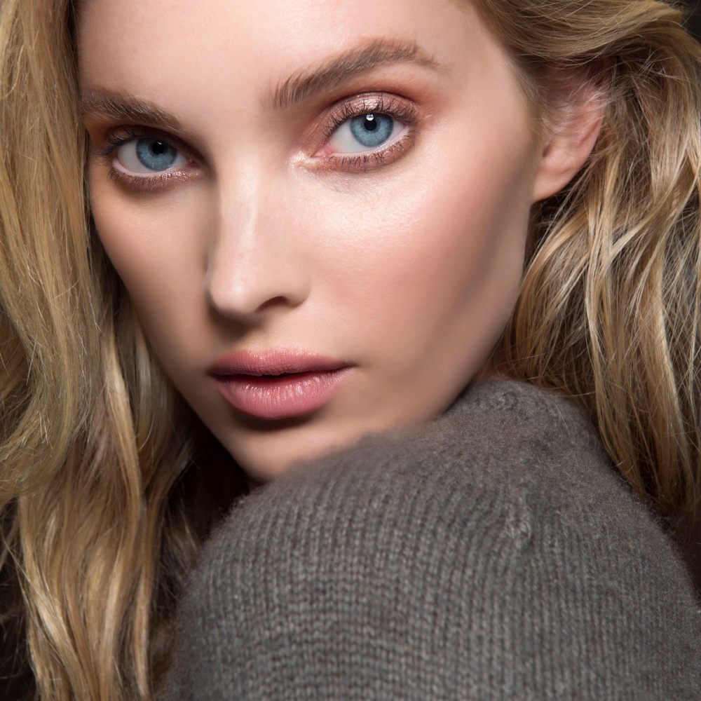 شد منطقة منتصف الوجه والخدود بطرق طبيعية وغير جراحية فعّالة 