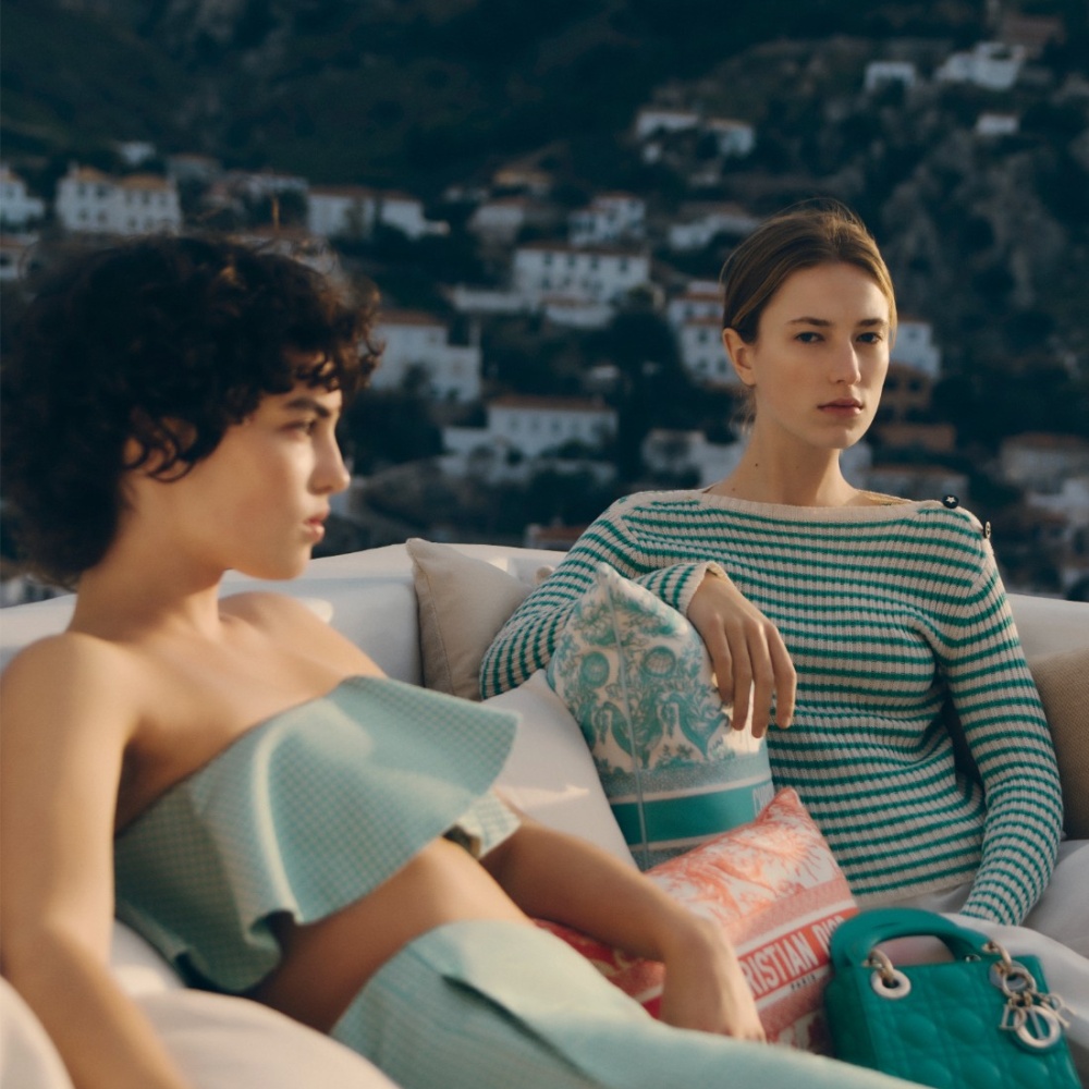 "ديور" Dior تفتتح البوتيك الرسميّ عبر الإنترنت في دولة الإمارات العربيّة المتّحدة