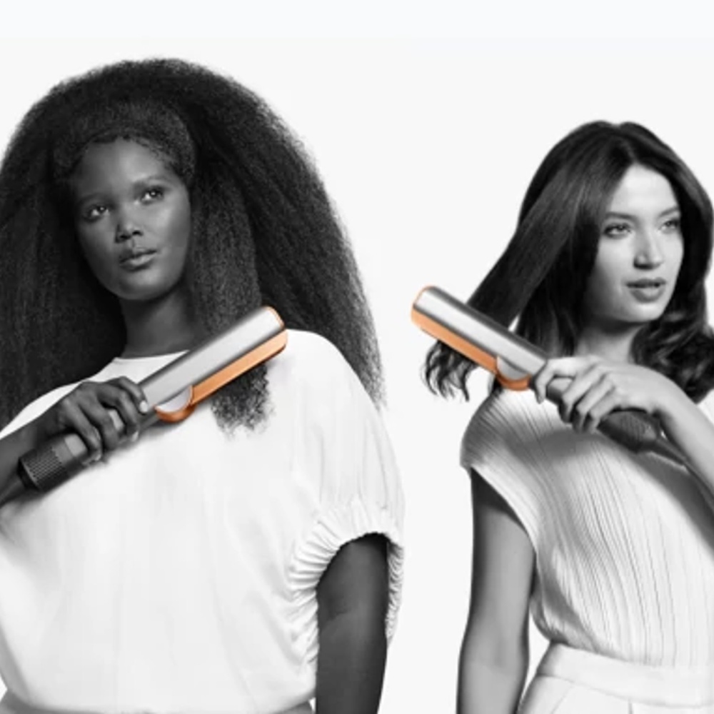 حوار  لـ"هي" مع كاثلين بيرس رئيسة وحدة الجمال لدى دايسون وكاثرين ماجوان،مهندسة تطوير فئات المنتجات 