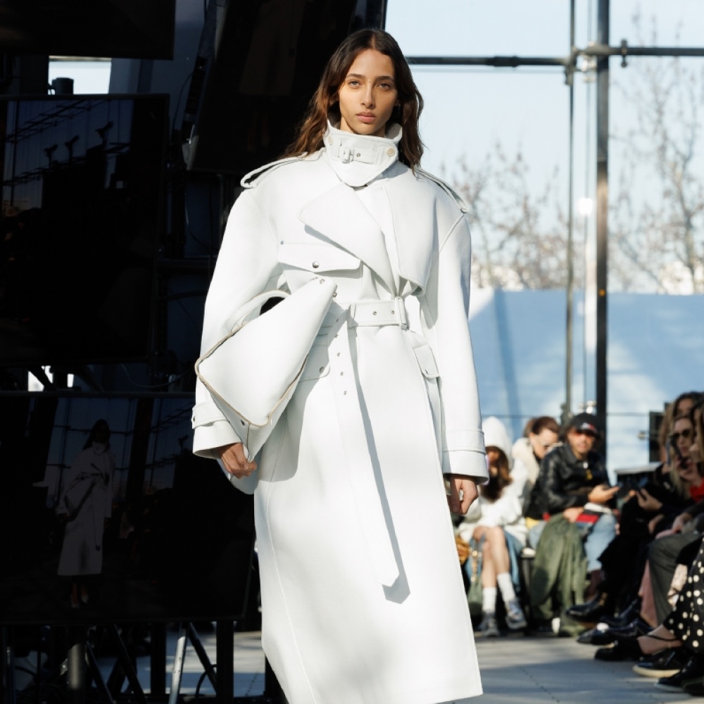 تشكيلة Stella McCartney للألبسة الجاهزة لموسم شتاء 2024