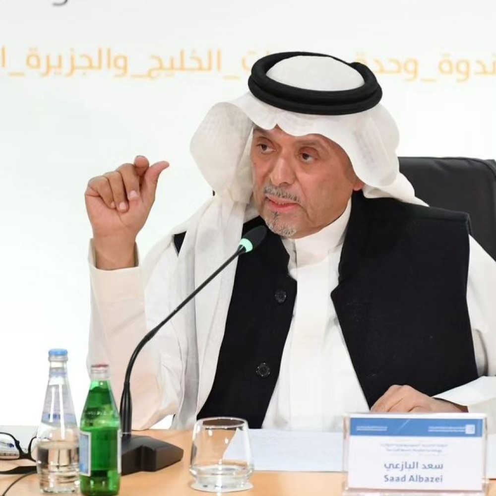 الدكتور السعودي سعد البازعي: محطات بارزة في حياته بعد تعيينه رئيساً لجائزة القلم الذهبي للأدب الأكثر تأثيراً