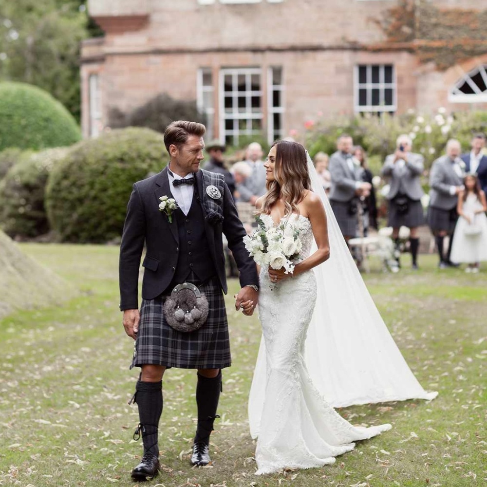 جانا كرامر Jana Kramer وآلان راسل Allan Russell