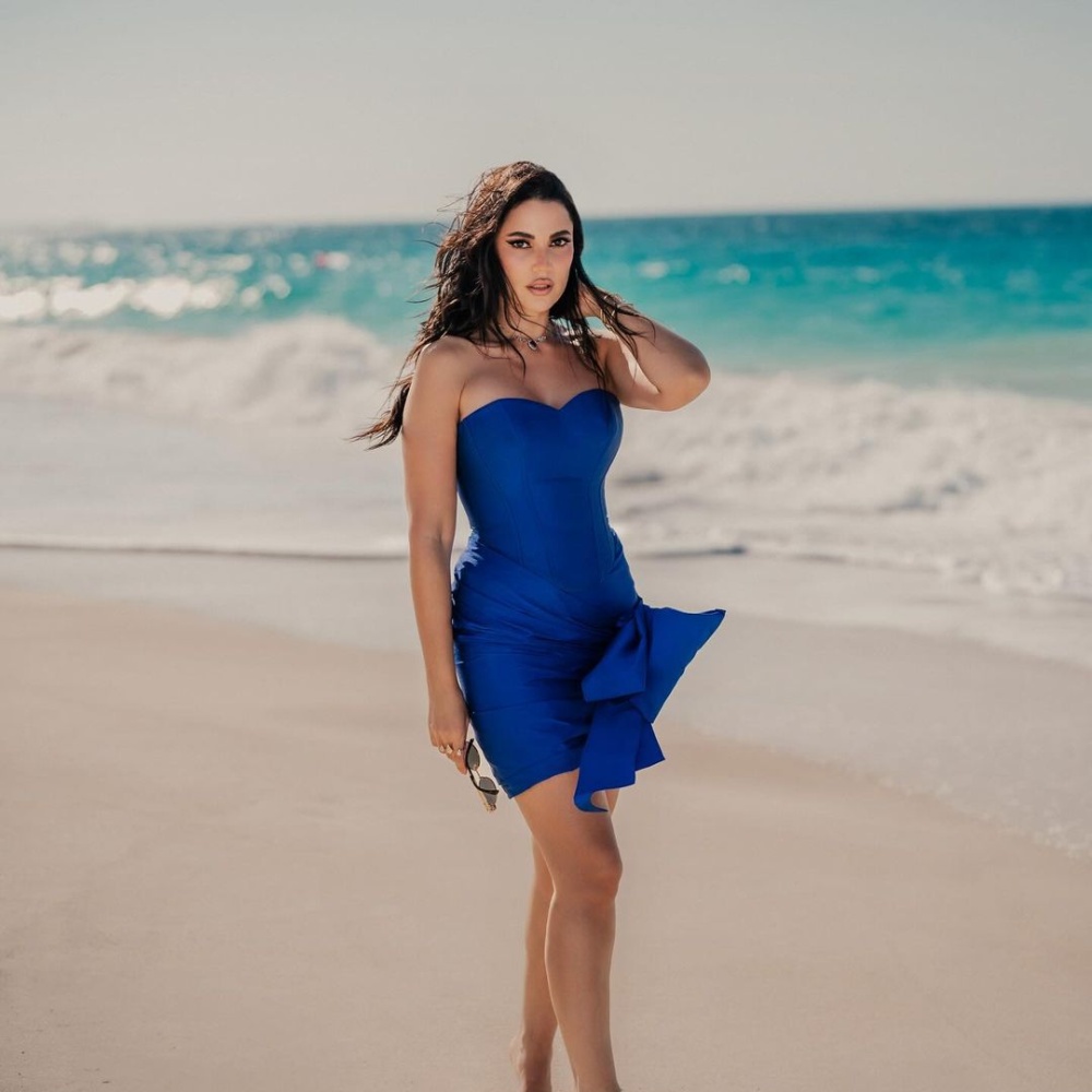 نجمات العرب ملهمات الموضة والجمال بتنسيقات مجوهرات مع الأزياء الصيفية