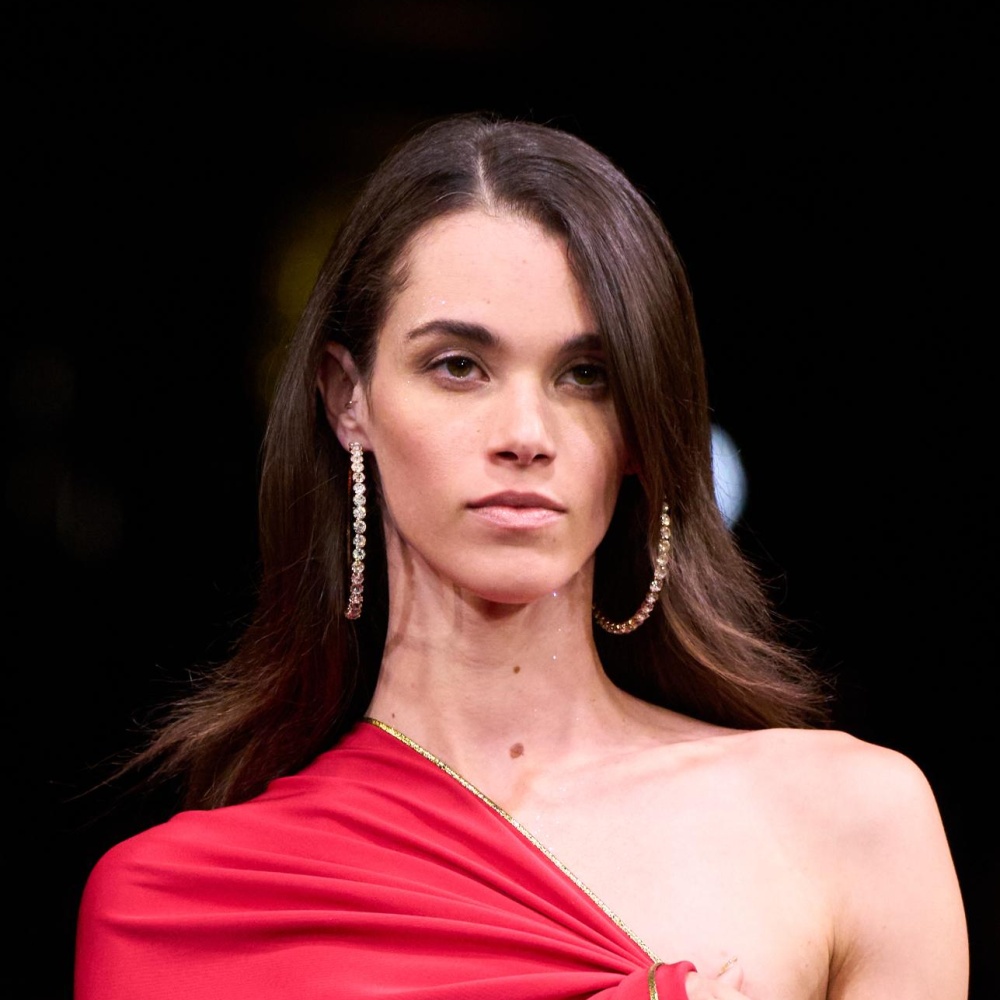 استفيدي من فوائد عصير البصل مع زيت جوز الهند للحصول على شعر صحي ومفعم بالحيوية على مدار العام