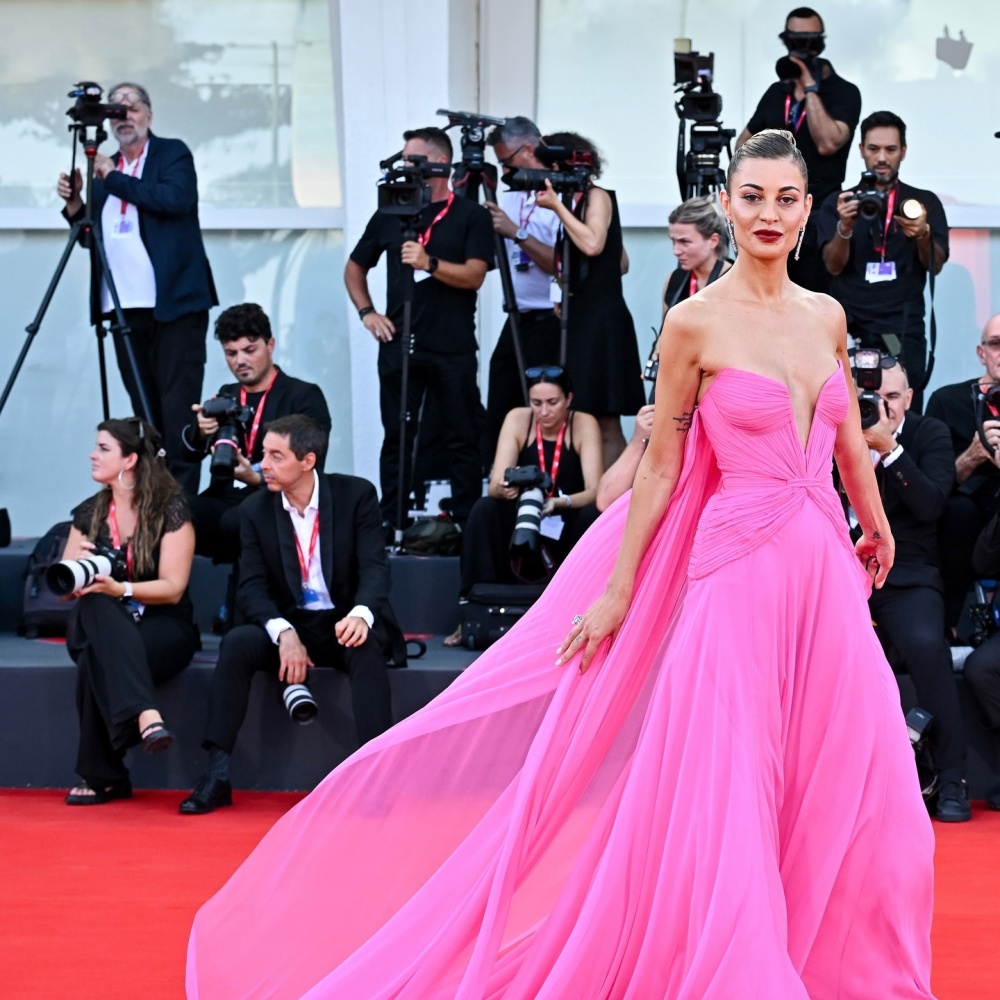 مجوهرات الممثلة الإيطالية Sveva Alviti من دار كارتييه Cartier