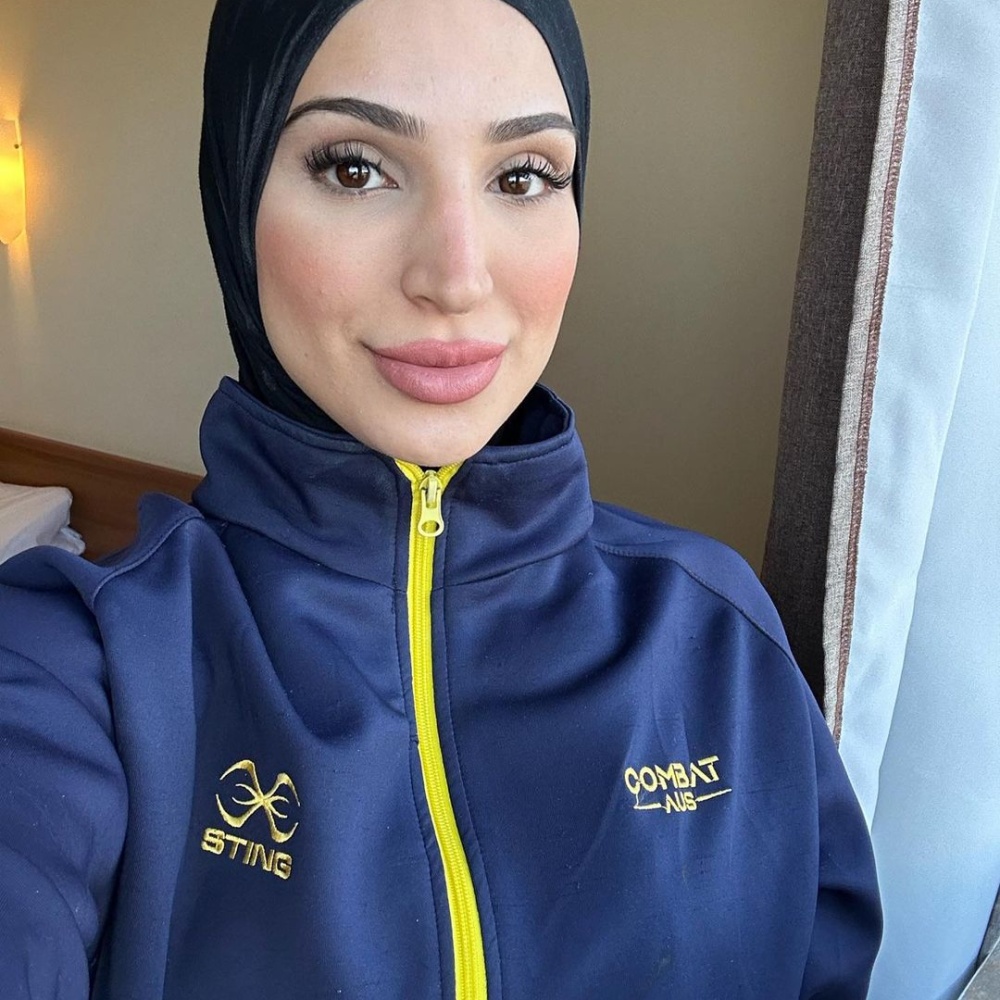 صيحة المكياج البني الفاتح من وحي تينا رحيمي