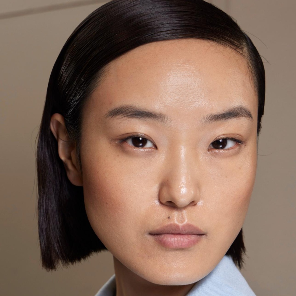 هل تحلمين ببشرة مثالية؟ اكتشفي الروتين الكوري الذي أحدث ثورة في عالم الجمال