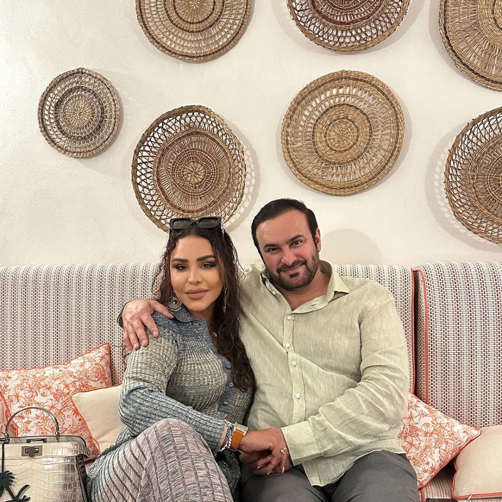 أحلام وزوجها