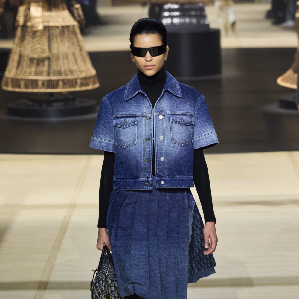 تنسيق جاكيت الجينز من Christian Dior
