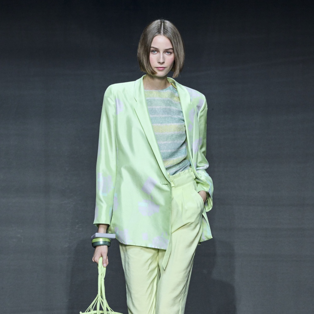 بألوان الباستيل الصيفية إليك أجمل التصاميم المميزة في إطلالاتك العملية