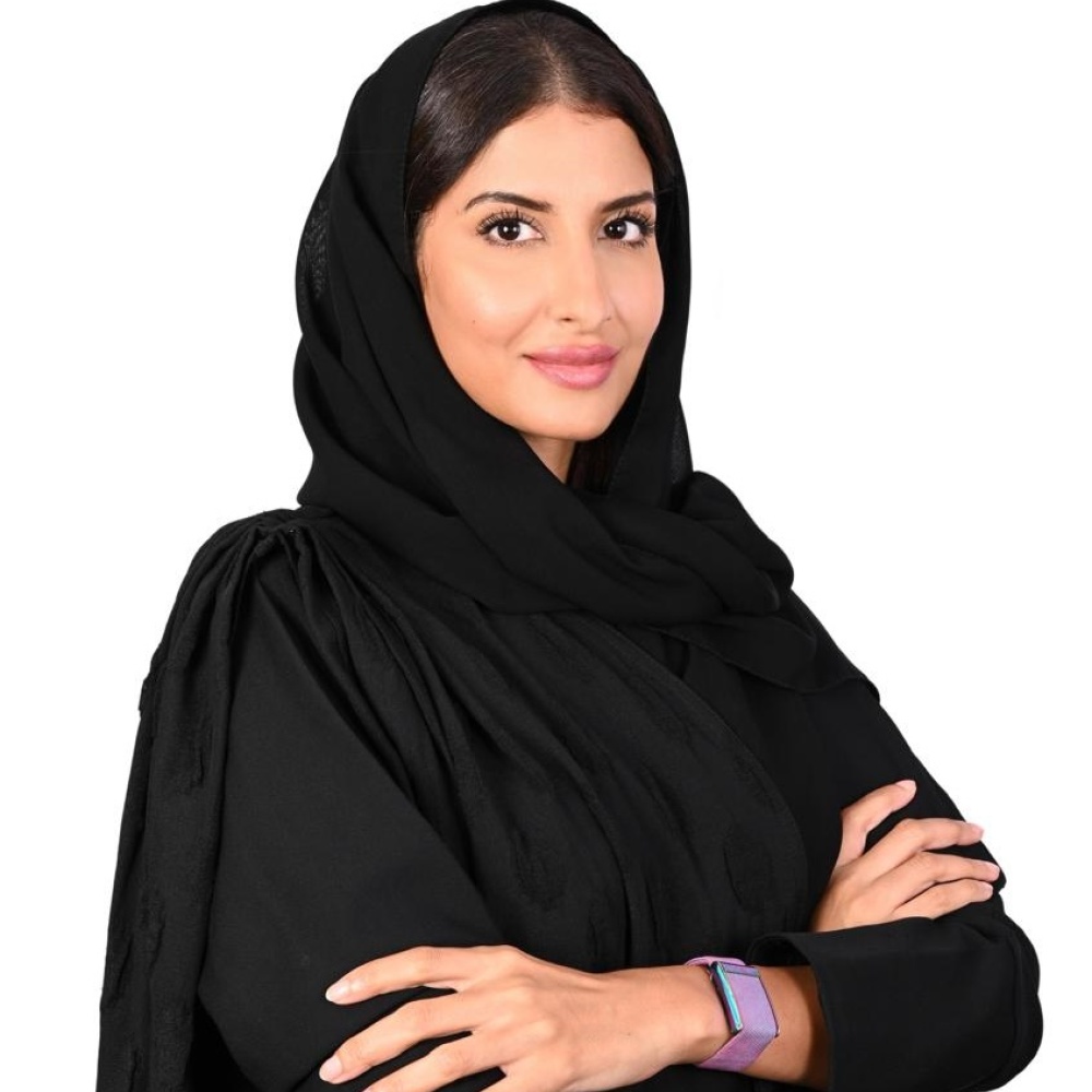 دينا الحارثي أحدث عضو في اللجنة السعودية لليوغا تكشف لـ"هي" خططها لتطوير رياضة اليوغا آسانا في المملكة
