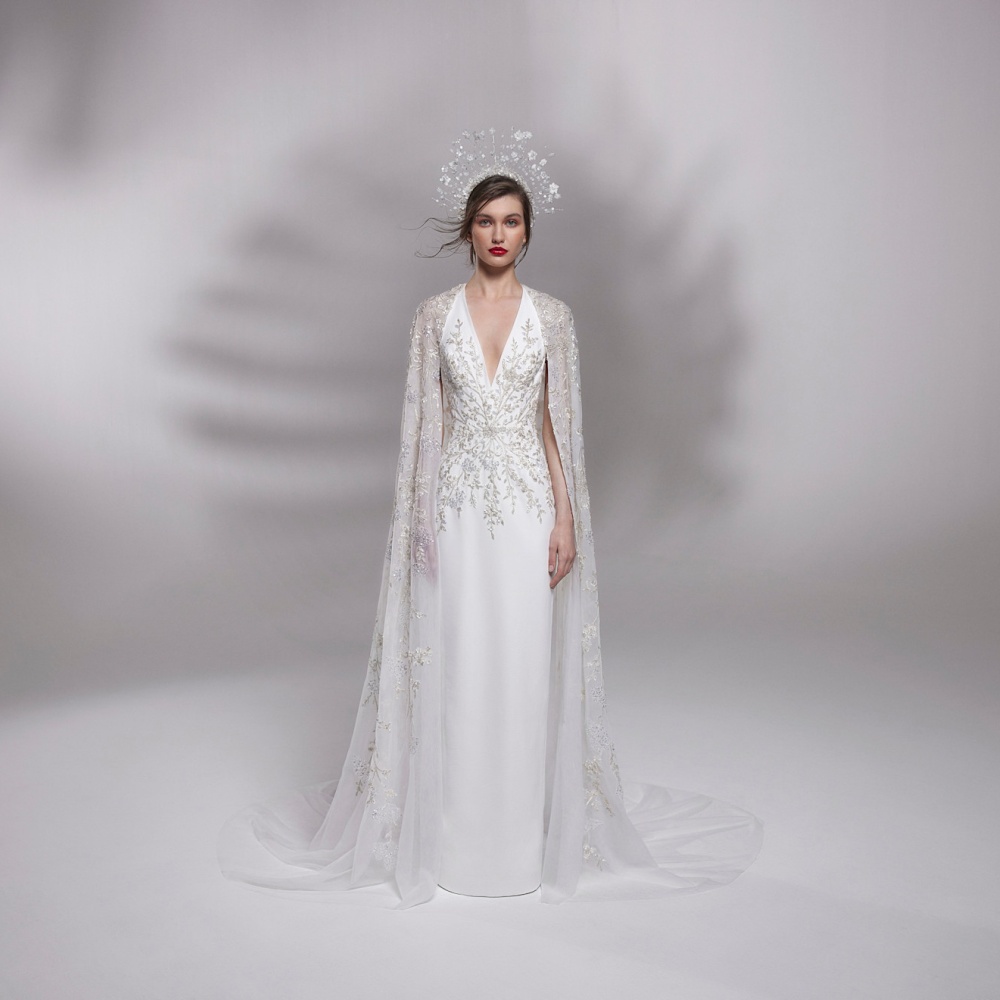 تصميم بغاية الأناقة للكاب الطويل من Rami Al Ali 