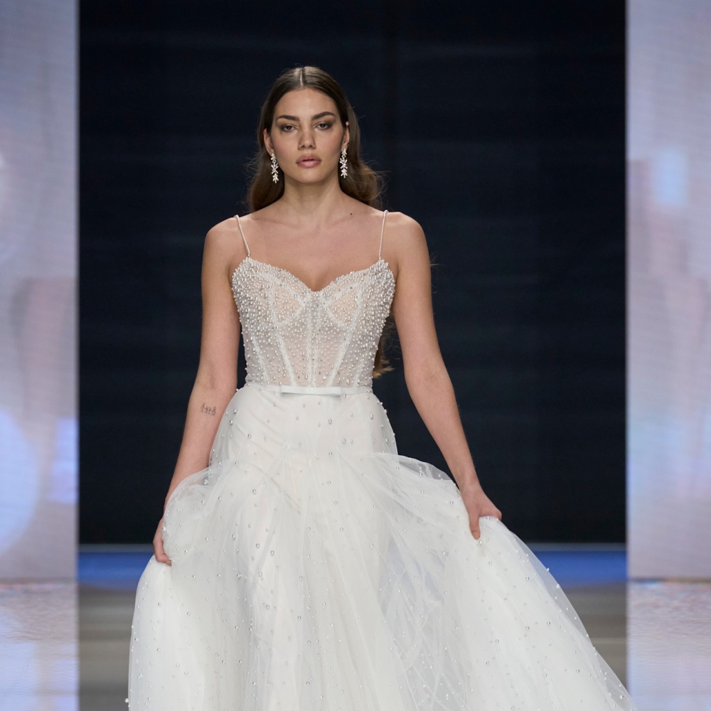 فستان زفاف من رندي فينولي