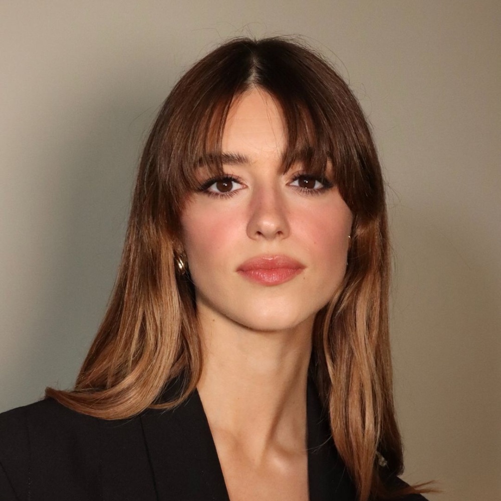النجمة العالمية Daisy Edgar-Jones - صورة من انستغرام Nikki_Makeup