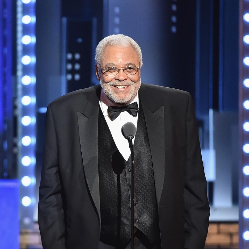 جيمس إيرل جونز