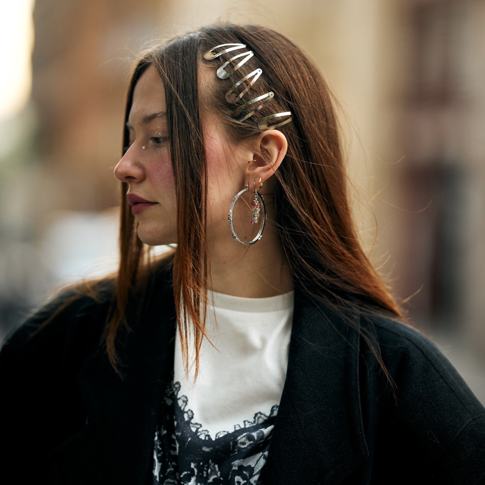 أكسسوارات شعر الدبابيس الفضية في لندن