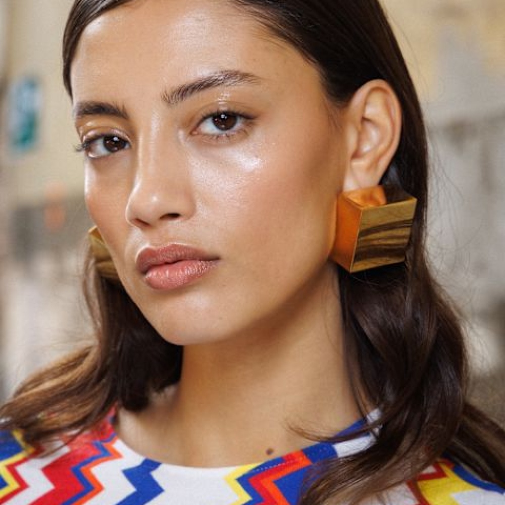 استعيدي نضارة بشرتك وشبابها بماسك فعال