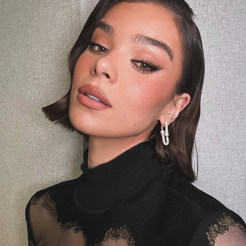النجمة hailee steinfeld صورة من حسابها على انستغرام