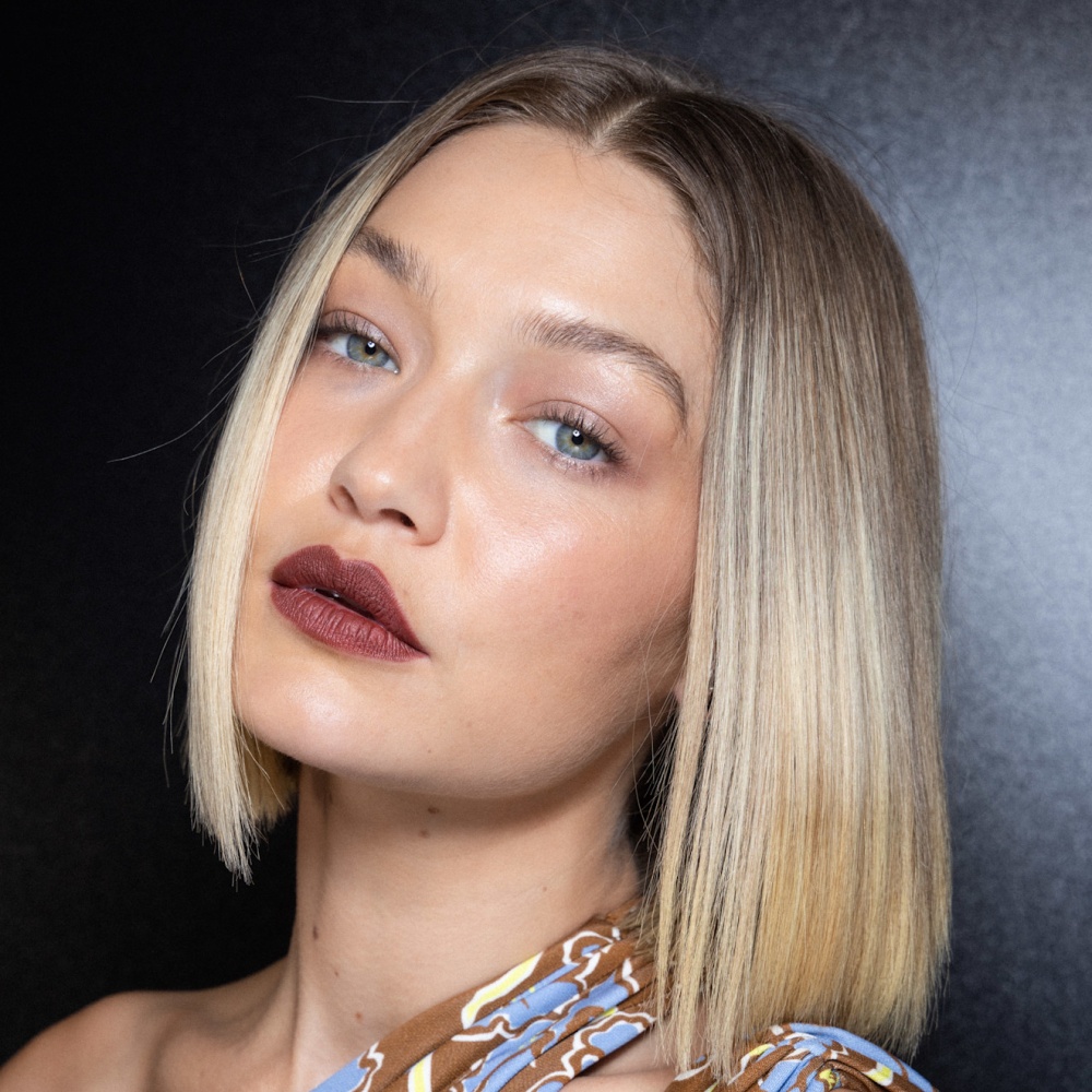 أجمل ألوان أحمر الشفاه لصيف 2025 من عروض ميلانو