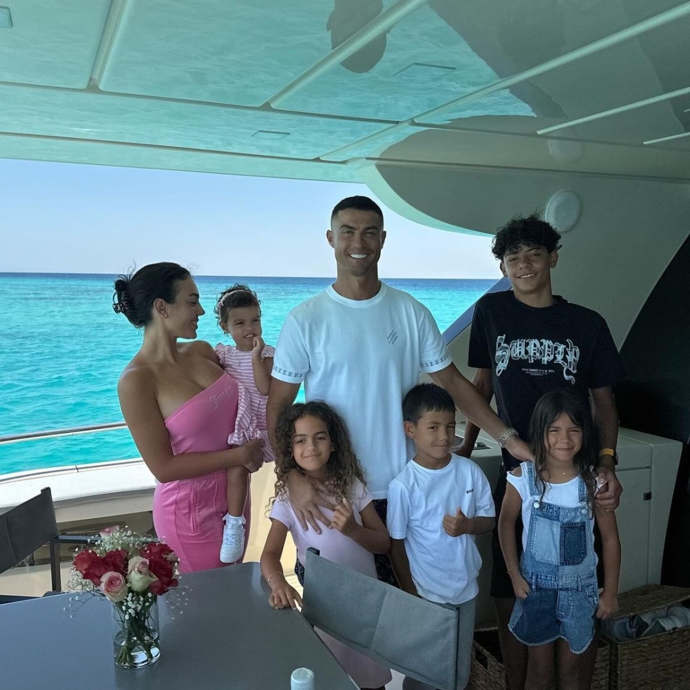 كريستيانو رونالدو وأسرته