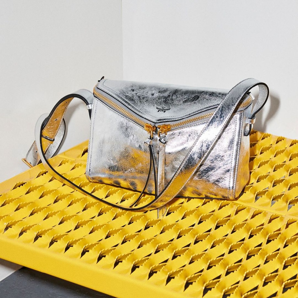 MCM تطلق حملة "From München to Mars"... حقائب بقصة جريئة ثلاثية الأبعاد تجمع بين الأناقة والراحة 