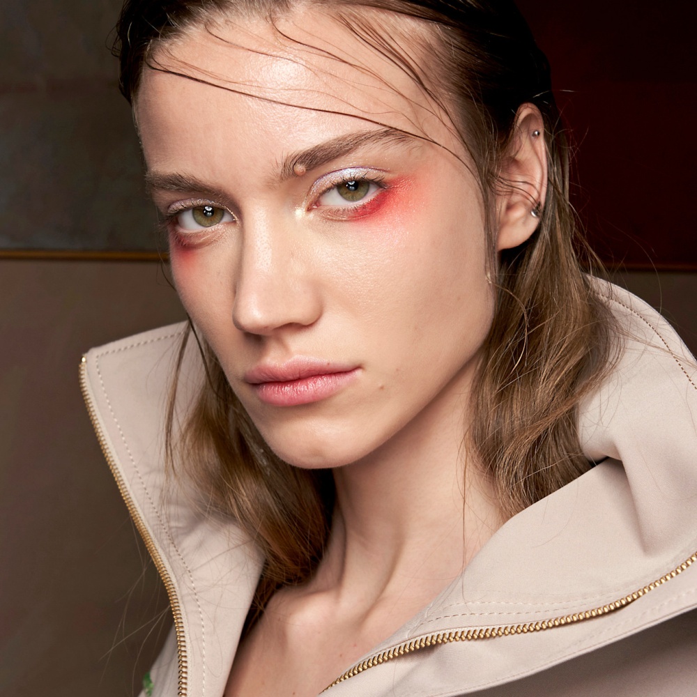 ادعمي حملات التوعية بسرطان الثدي من خلال عطور نسائية بنفحات من الزهور