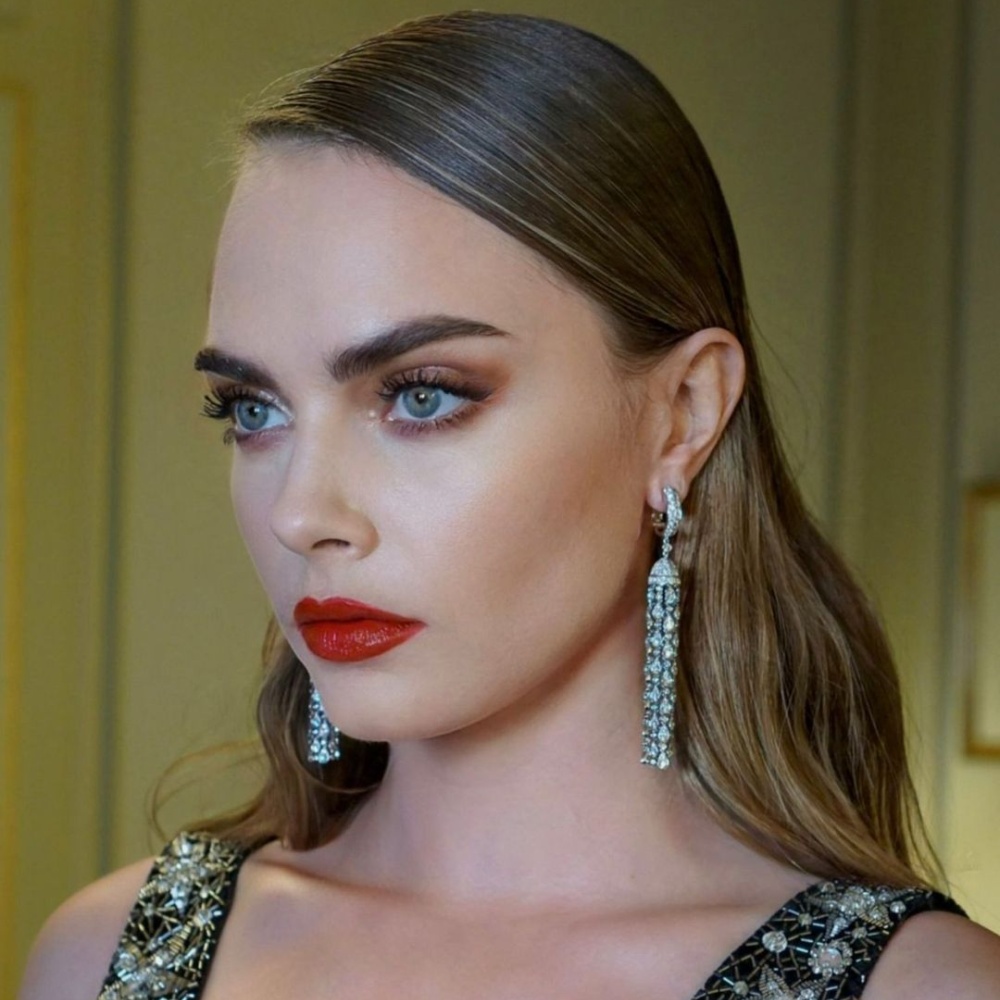 كارا ديفلين- صورة من انستغرا م valeriaferreiramakeup