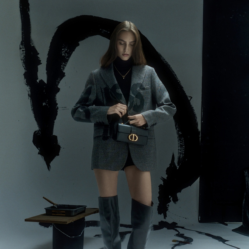 جلسة تصويرية خاصة بدار Dior بعنوان The contemporary spirit of Miss Dior