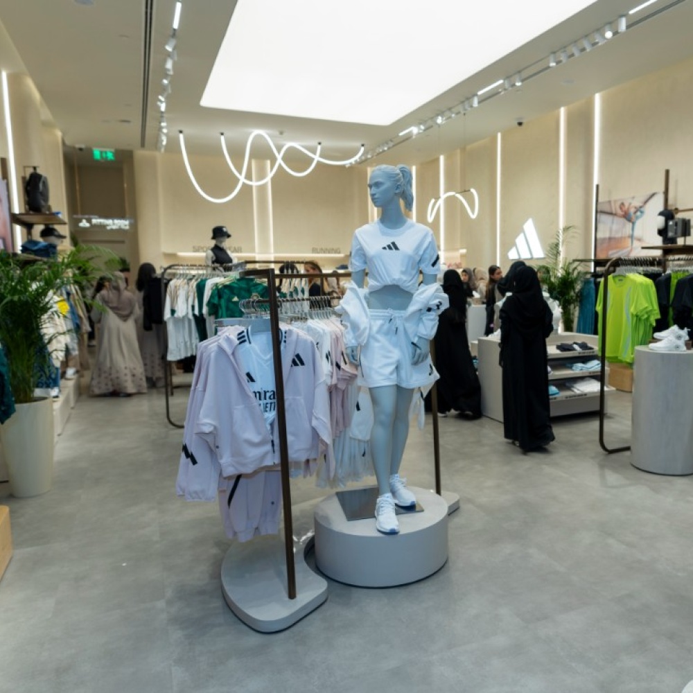 أديداس تفتتح أول متجر نسائي بالكامل في المملكة العربية السعودية