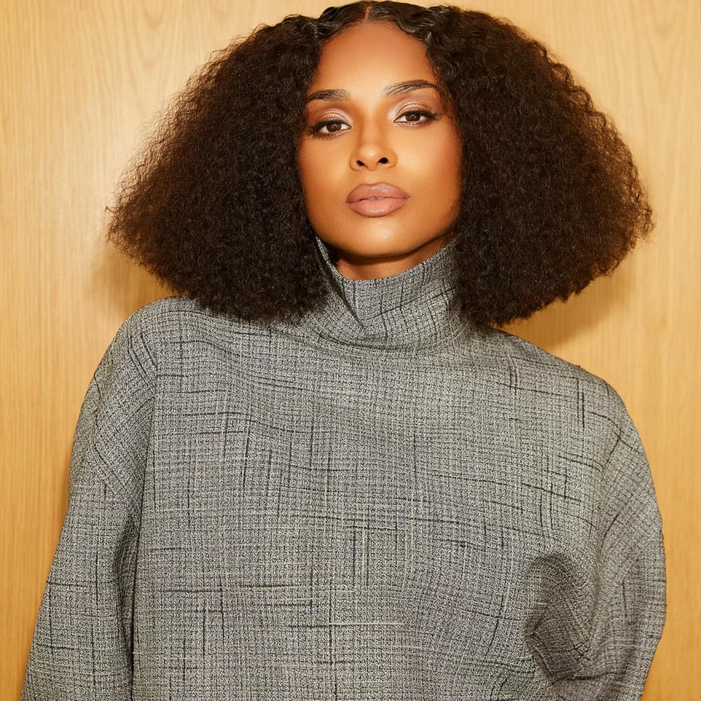 النجمة سيارا