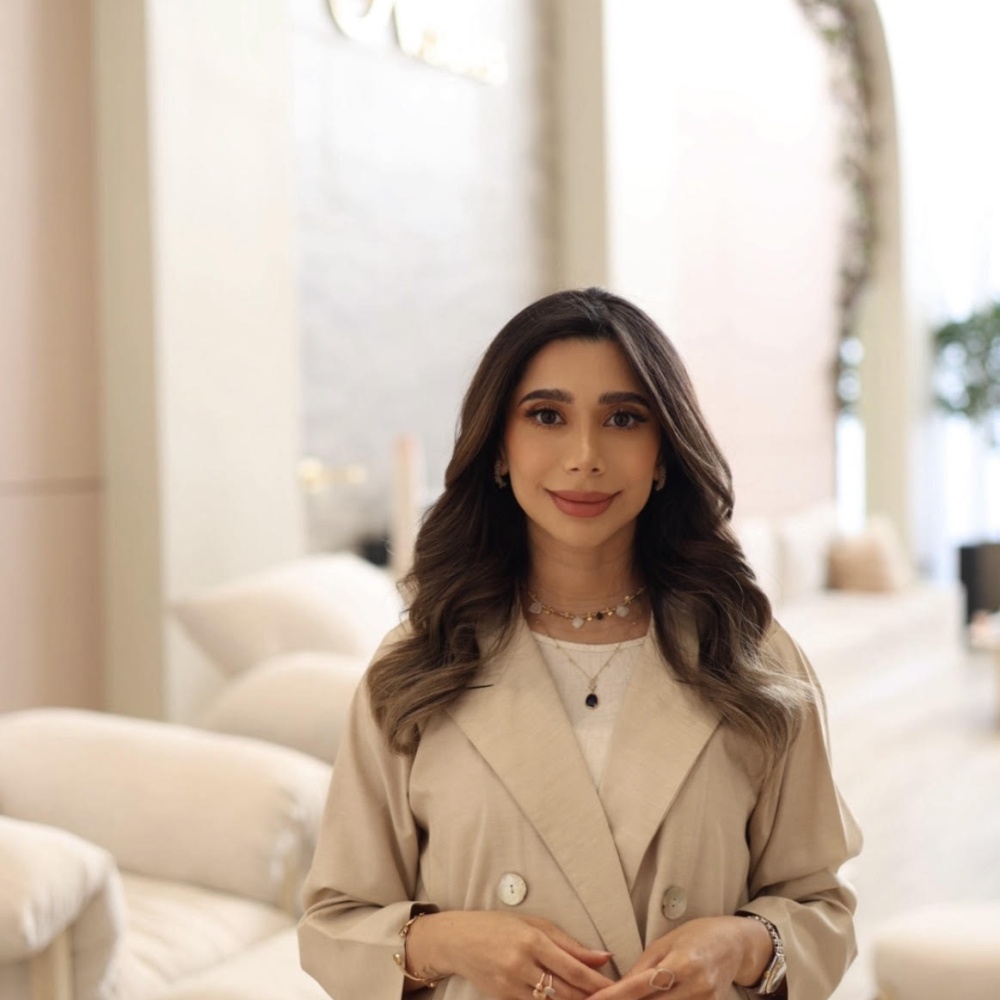 من الطموح إلى الإنجاز السعودي: مؤسسة N.lashes نور آل نصر تروي لـ"هي" قصة نجاحها في عالم الجمال