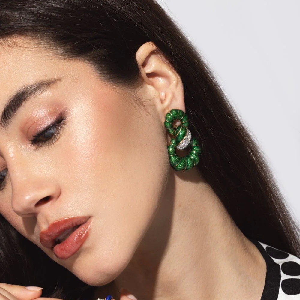 أقراط Green Enamel Fancy Hoop من DAVID WEBB