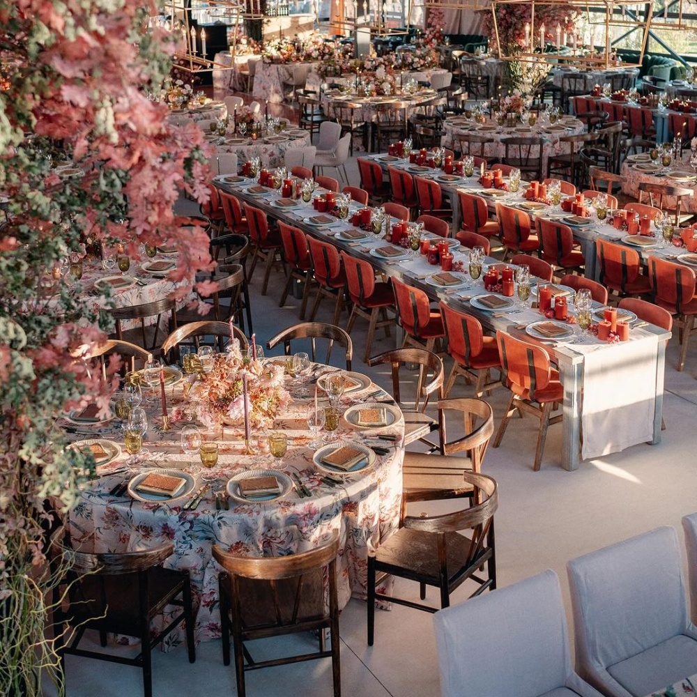 ألوان الباستيل لحفل زفاف فينتج - الصورة من @foundrentalco