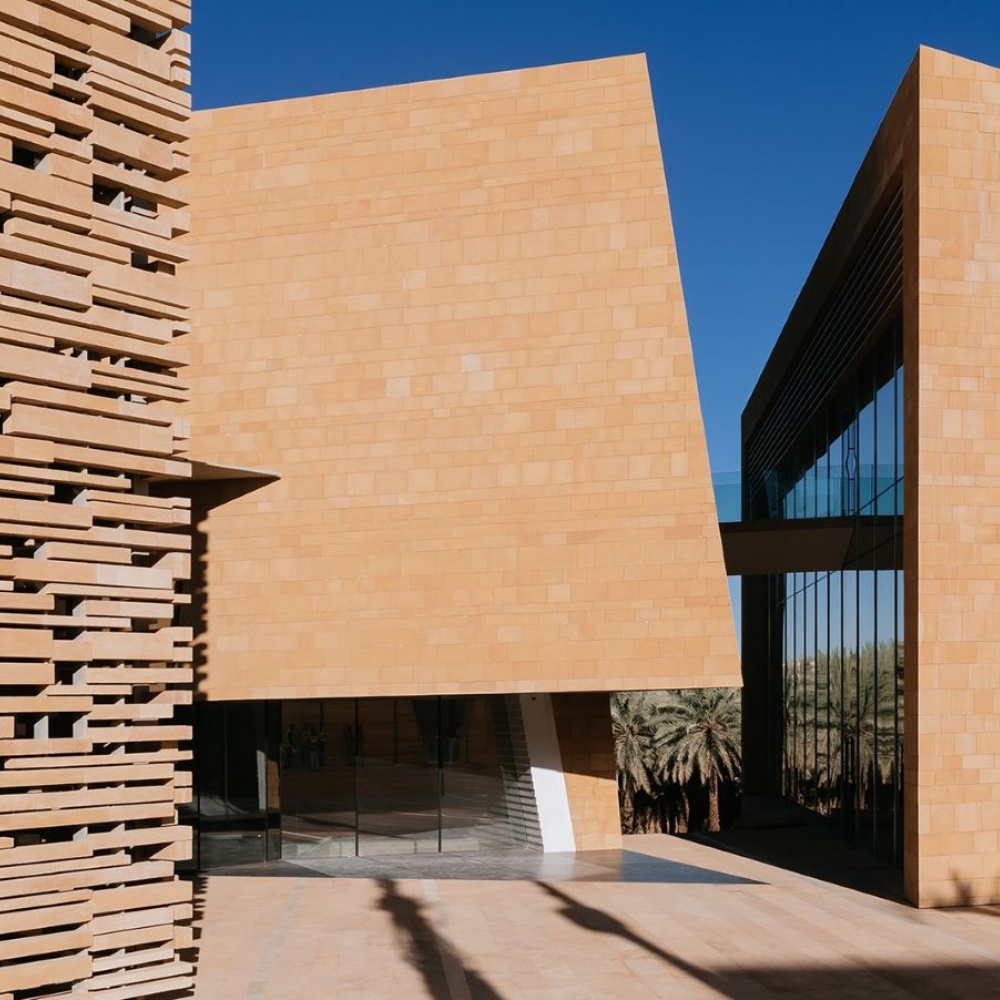 المعرض الافتتاحي لمركز الدرعية لفنون المستقبل ينطلق بمجموعة أعمال نادرة لروّاد عالميين