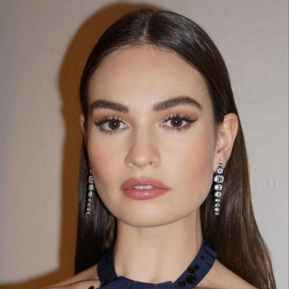 ليلي جيمس صورة من انستغرام Michelle Class