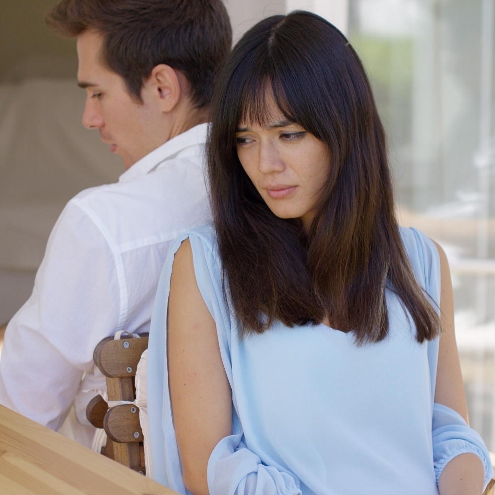 كيف أستعيد ثقة زوجتي بعد خيانتي لها وكيف يمكنني دعمها؟