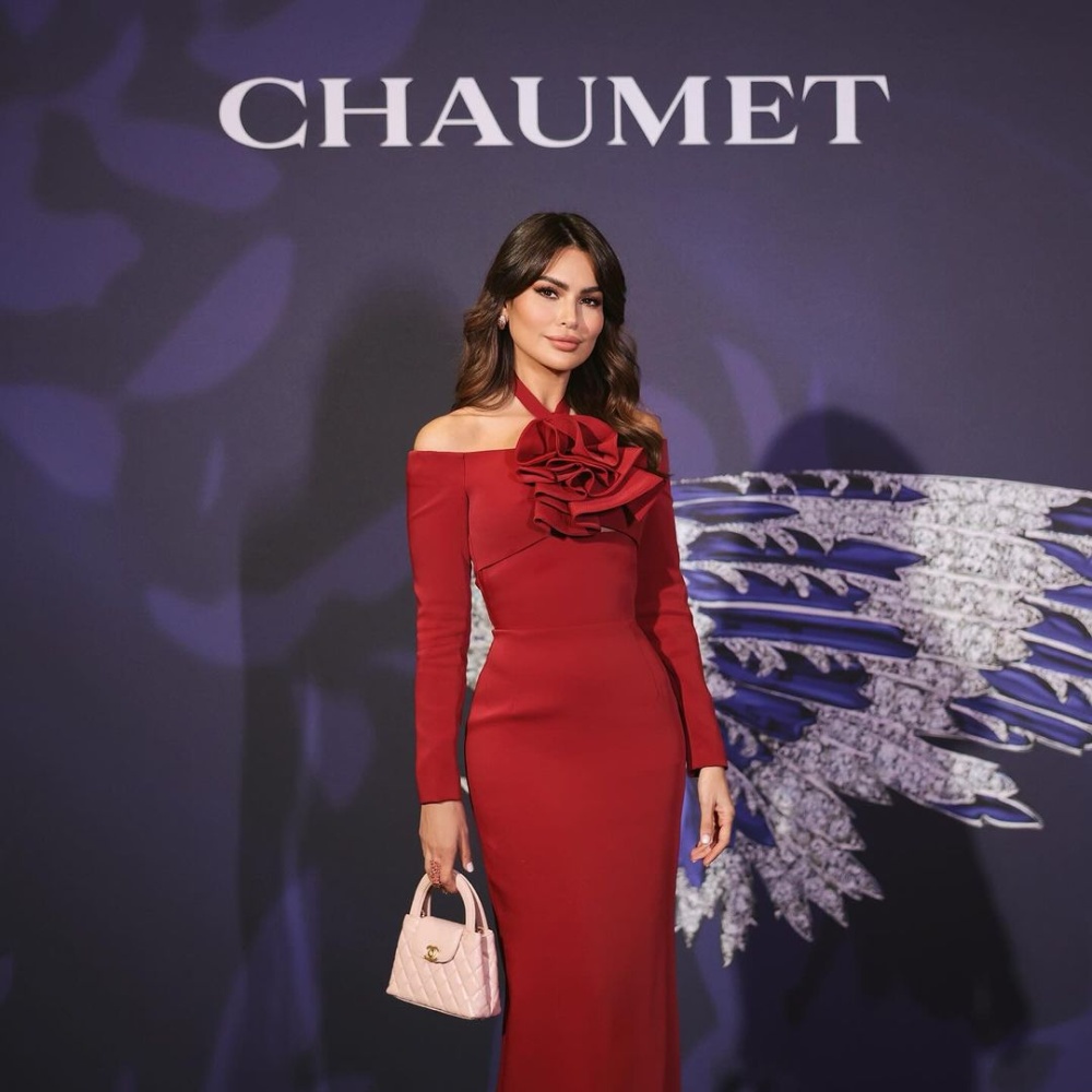 النجمات يُلهمنك بفساتين سهرة غير براقة بتصاميم ناعمة ولمسات عصرية