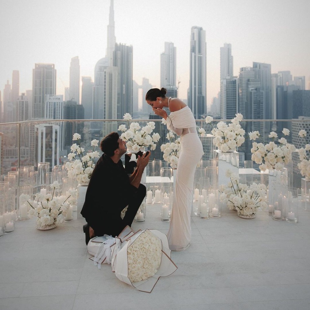 من خطوبة مدونة الموضة جوليا حسين