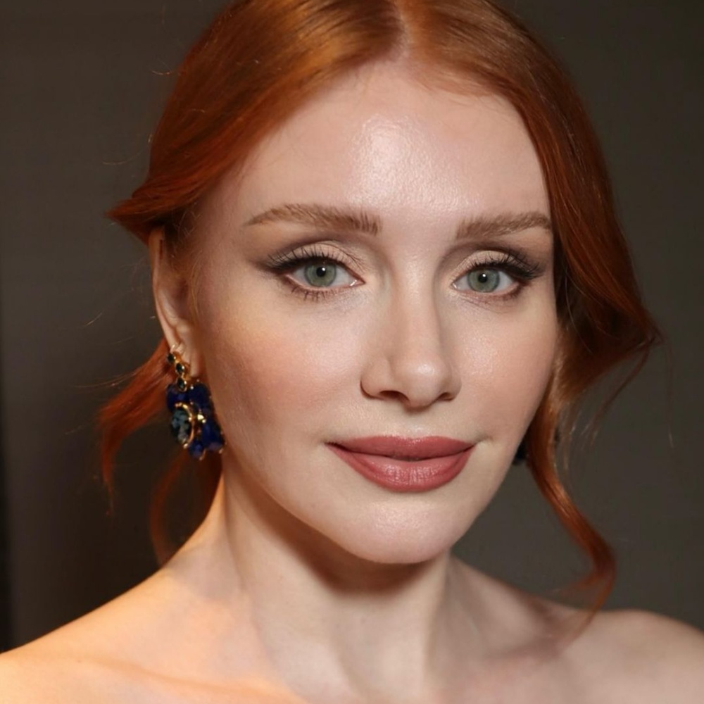 النجمة Bryce Dallas Howard - صورة من انستغرام Nikki Makeup