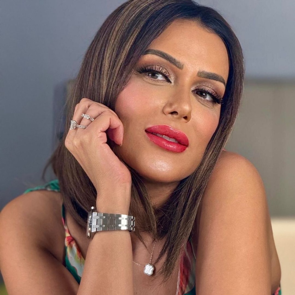 انجي المقدم صورة من انستغرام خبير التجميل احمد الخواجة